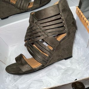 Wedge sandals by DbDk fashion. Size 6 1/2. Olive green color.